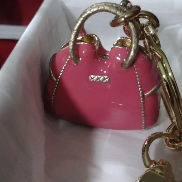 COLE HAAN Spotlight Enamel Pink 🩷 Weighted Keychain NWT - Picture 8 of 8